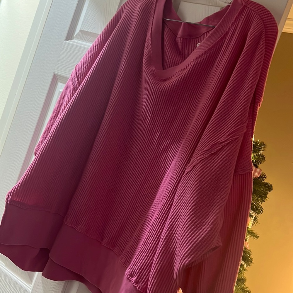 3x over sized waffle knit top. worn x1.